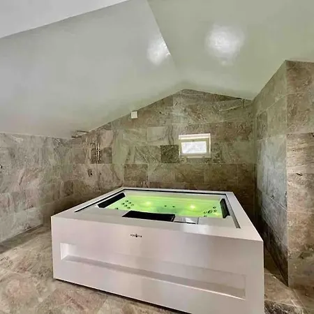 Loft En Campagne Proche De L'isle Sur Sorgue *